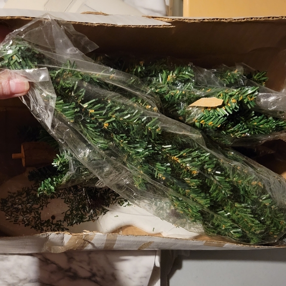 Dept. 56 "Spruce Tree Forest" Set of 3 w/Wooden Base. #5248-5 - Picture 2 of 5